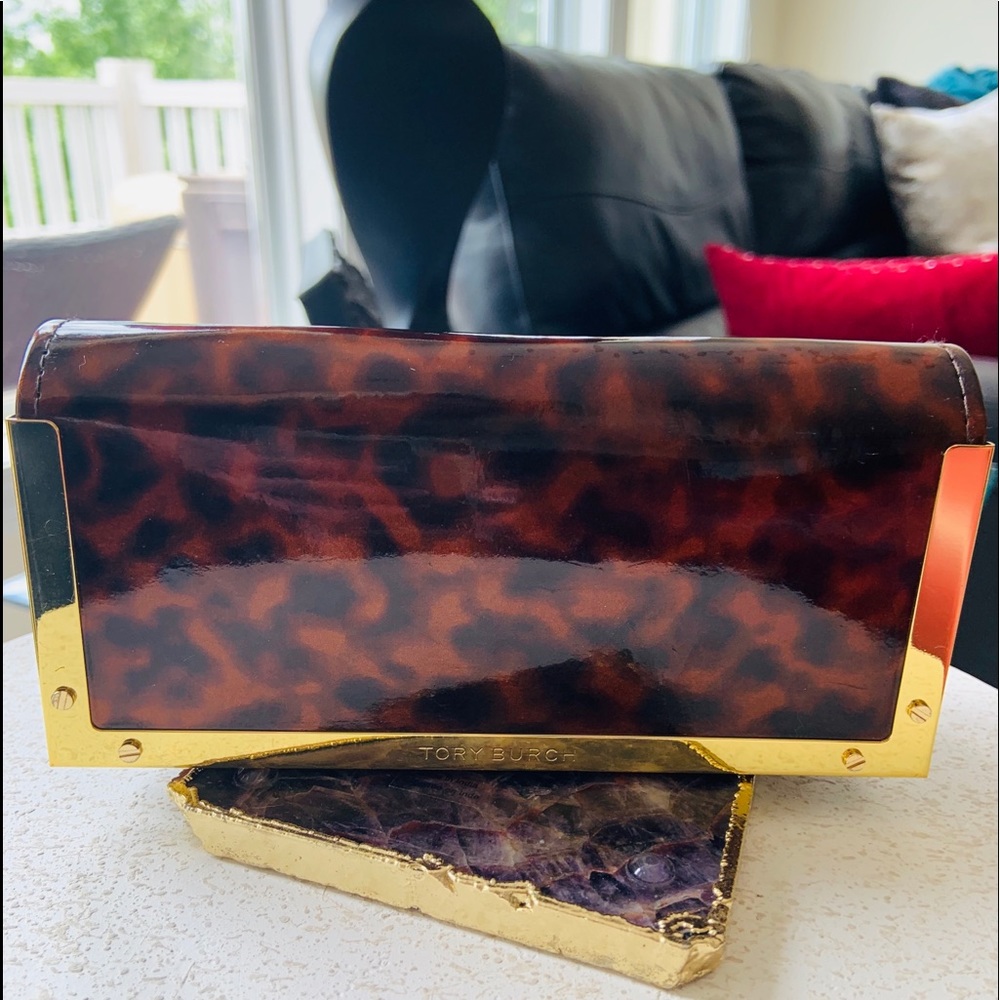 Tory Burch magnetic closure sunglass case